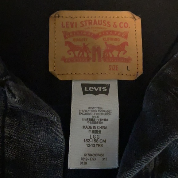 Gently used kids Levi’s jacket. - Picture 2 of 5